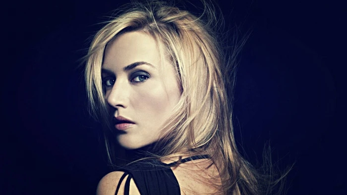 alluring kate winslet looking back actress hollywood