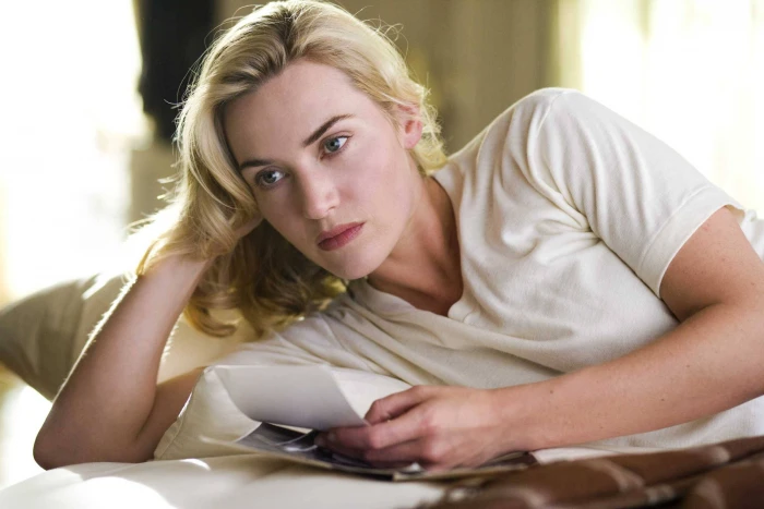 kate winslet causal outfits actress hollywood 2k