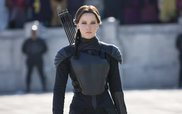 jennifer lawrence with bow and arrow actress hollywood 2k