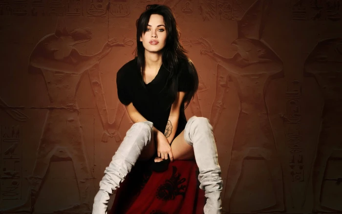 megan fox hd risque pose actress hollywood