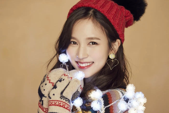 K pop Twice women Asian singer Christmas warm colors 2k