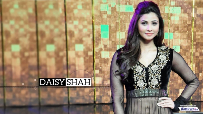 actress babe bollywood daisy model shah 40