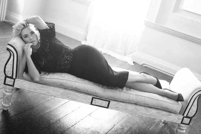 actress blonde looking at viewer Kate Winslet monochrome 2k 4k 5k