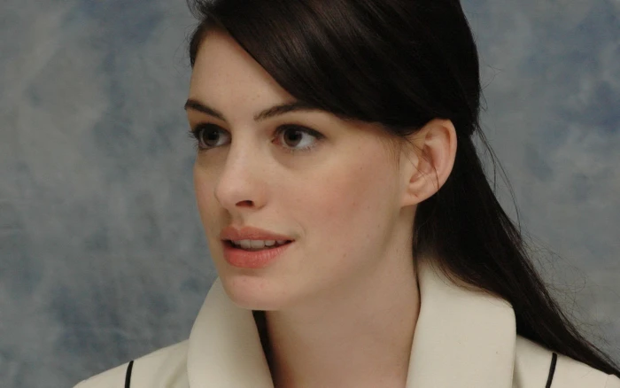Actresses Anne Hathaway Face headshot portrait young adult