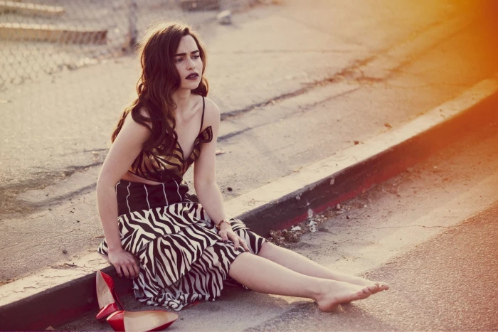 Actresses Emilia Clarke Brunette Dress English High Heels