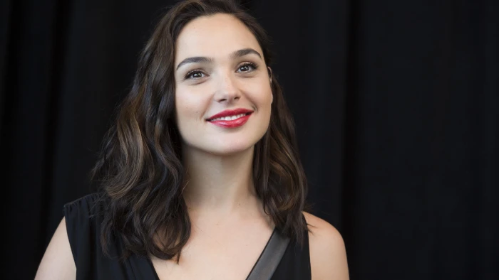 actress women red lipstick brown eyes Wonder Woman smiling 2k