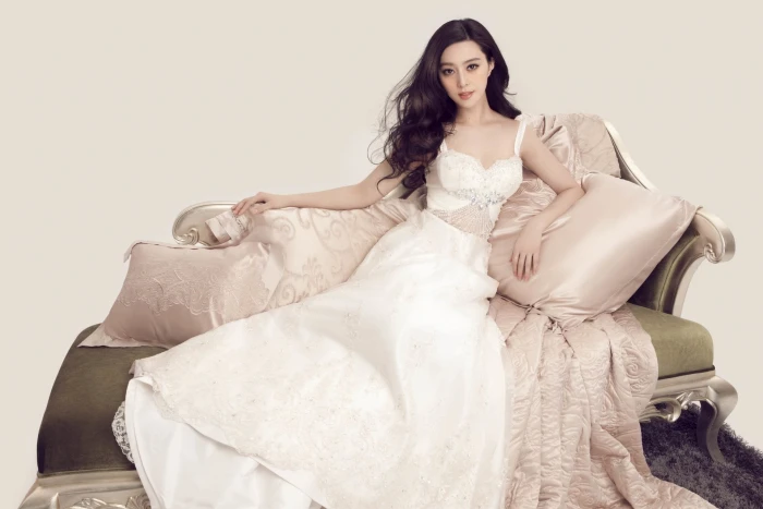 Actresses Fan Bingbing Chinese Couch Dress Sofa women
