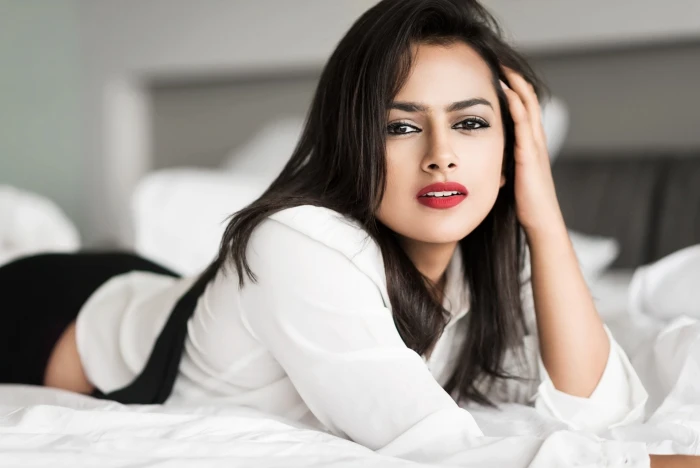 Actresses Shraddha Srinath Indian Lipstick Long Hair