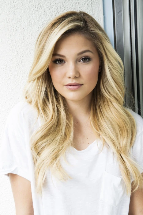 face long hair portrait display actress singer Olivia Holt