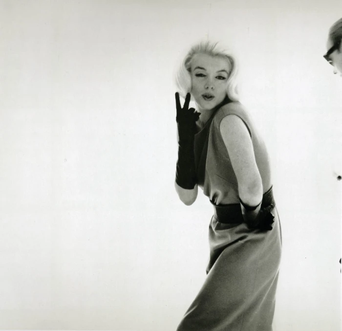 Marilyn Monroe actress monochrome gloves women celebrity 2k