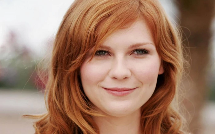 woman's face kirsten dunst actress smile smiling women outdoors