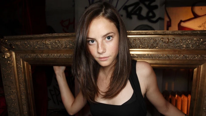 women model Kaya Scodelario actress brunette freckles