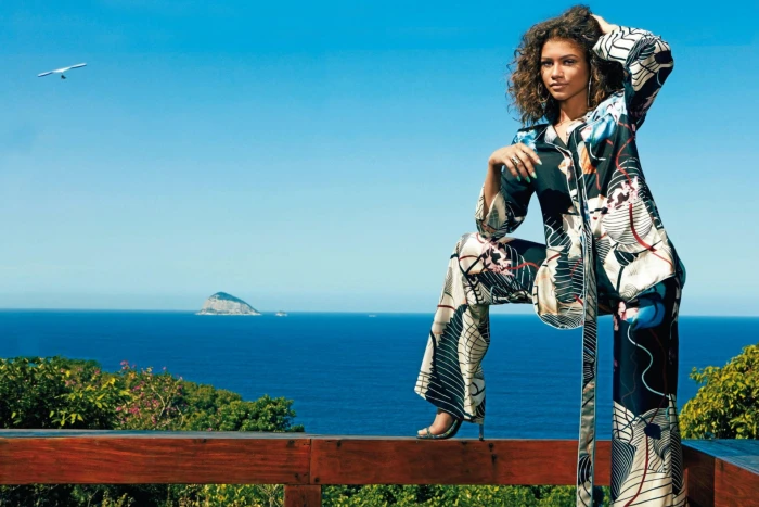 Actresses Zendaya Brown Eyes Brunette High Heels Horizon