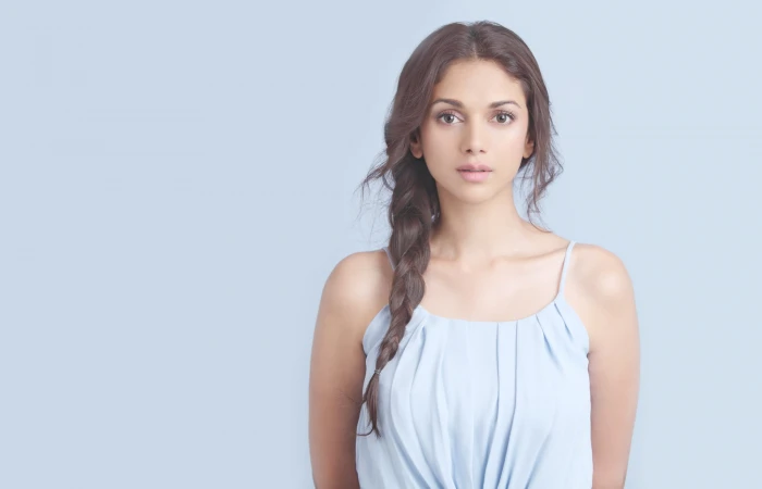 Aditi Rao Hydari women indian actress simple background 2k