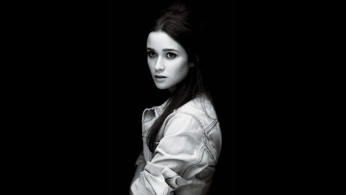 Alice Englert actress brunette women