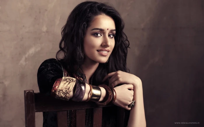 Bollywood Actress Shraddha Kapoor beautiful woman one person 2k