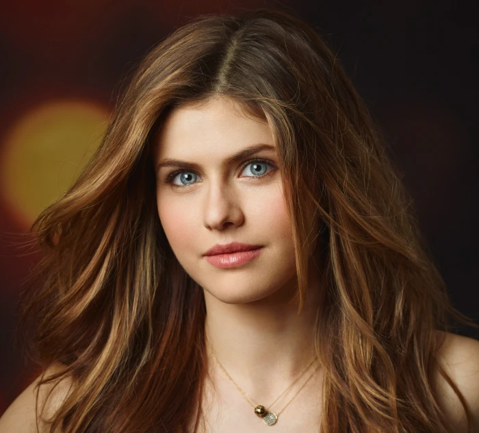 blue eyes Alexandra Daddario actress celebrity necklace 2k 4k