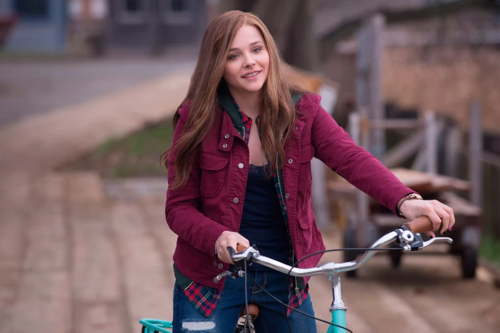 Chlo Grace Moretz actress bicycle women with bicycles 2k 4k
