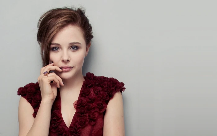 Chloe Grace Moretz Chlo actress portrait face