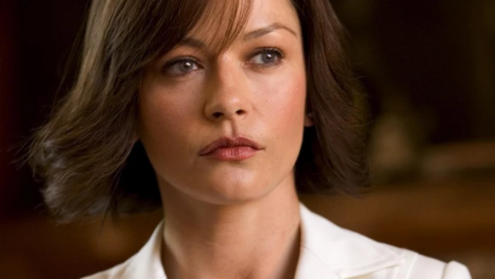 Catherine Zeta Jones closeup brunette actress short hair