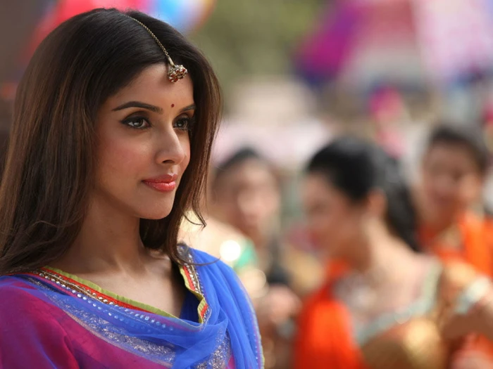 Bol Bachchan In Asin women's blue and red top Female Celebrities
