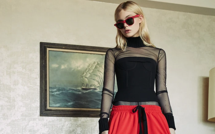 Elle Fanning actress sunglasses blonde fashion one person 2k