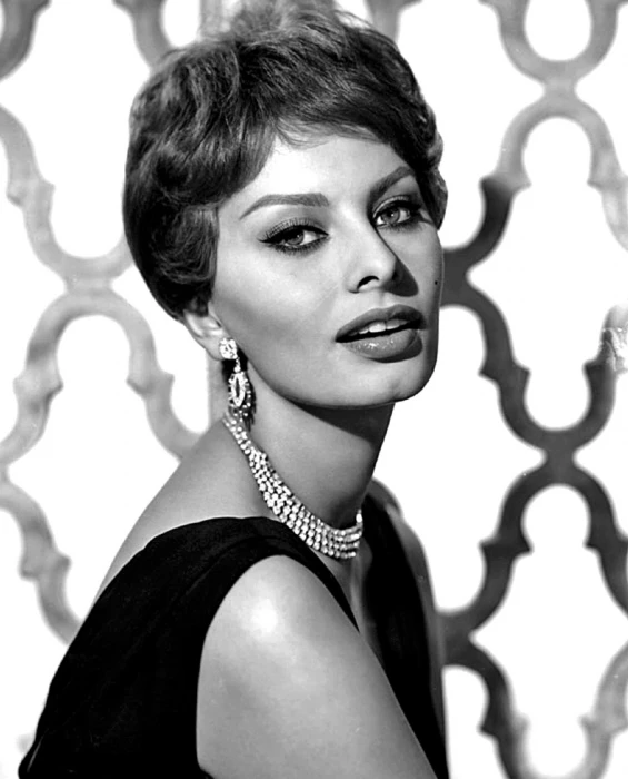 grayscale photo of woman wearing tank top sophia loren actress