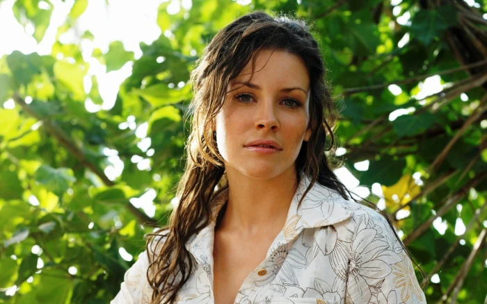 Evangeline Lily Lilly actress long hair looking at viewer