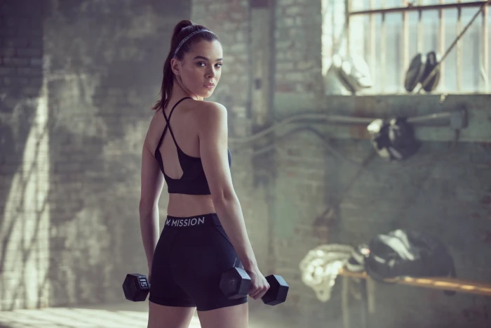 Hailee Steinfeld women model actress brunette working out 2k