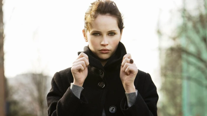Felicity Jones actress women green eyes black coat front view