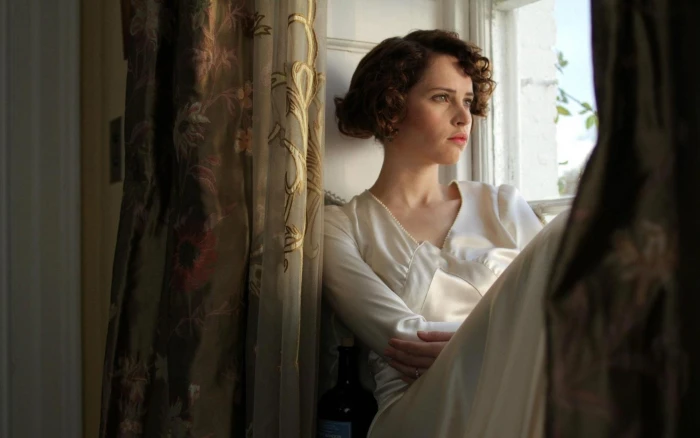 Felicity Jones actress women green eyes Northanger Abbey