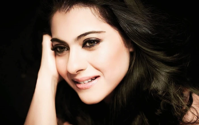 kajol actress backgrounds smile face download 2k