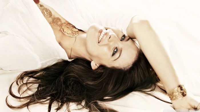 Liv Tyler women face smiling actress