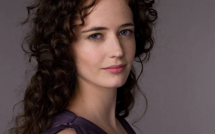 look face model actress brunette Eva Green