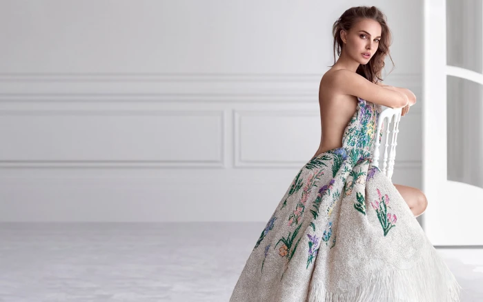 Natalie Portman actress backless women young adult one person