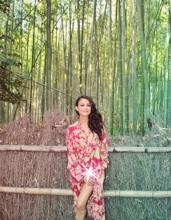 Nathalie Kelley model actress women young plant