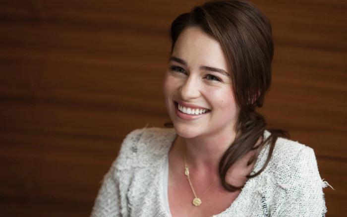 necklace women smiling Emilia Clarke blue eyes brunette 2k