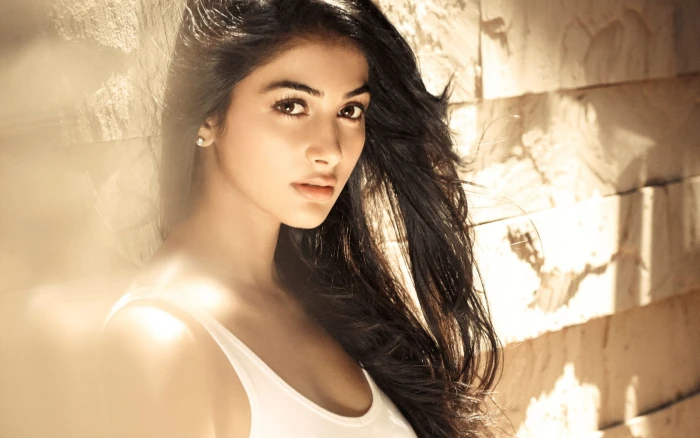 Pooja Hegde women's white top Female Celebrities bollywood