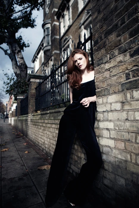 Rose Leslie actress women redhead young adult city beauty 2k