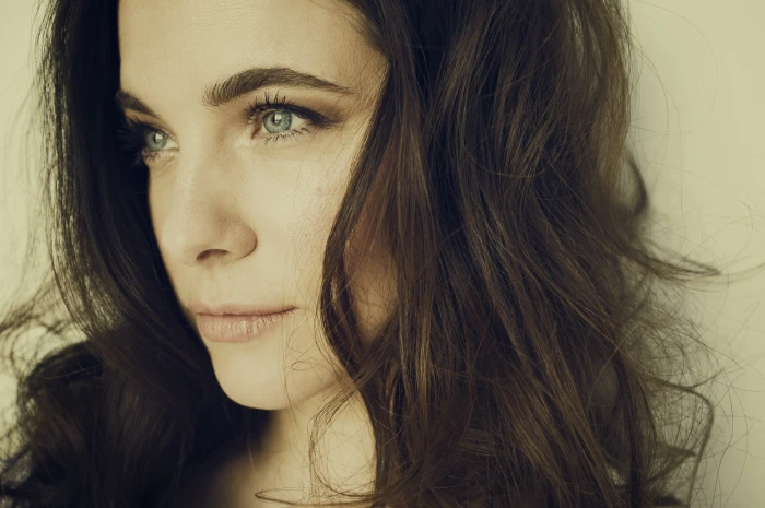 women actress Caroline Dhavernas long hair young adult 2k 4k