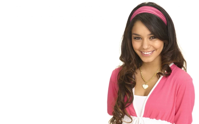 Vanessa Hudgens smiling actress celebrity women necklace