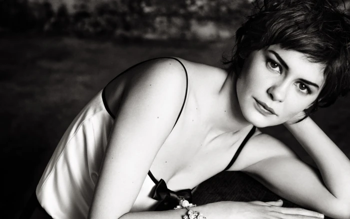 woman wearing spaghetti strap top grayscale photo Audrey Tautou 2k