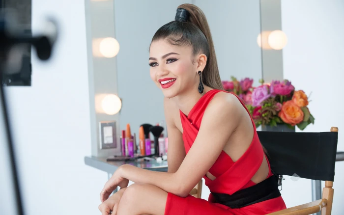 Zendaya Coleman Red Dress actress singer dancer model celebrity 2k