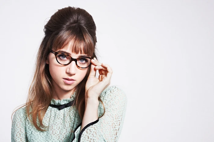 Zoe Kazan women with glasses actress simple background portrait