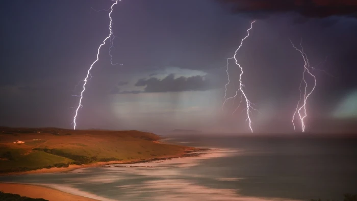 lighting lightning landscape beach power in nature storm 2k