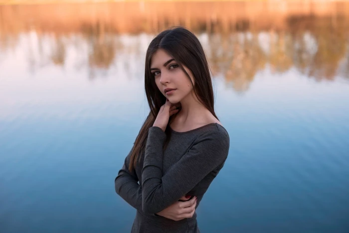 women's gray scoop neck long sleeved shirt brunette brown eyes 2k