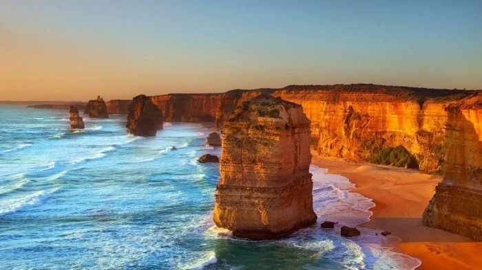 Australia beach limestone rock Twelve Apostles sea cliff 2k