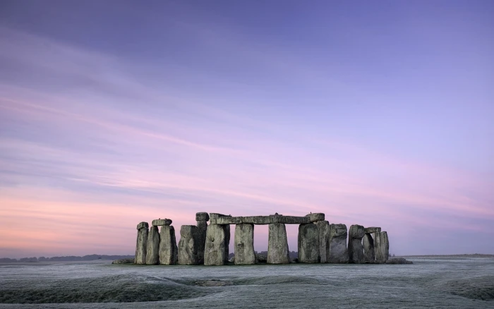 Stonehedge Stonehenge UK winter frost field nature landscape 2k