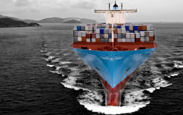 blue and red cruise ship container sea Maersk waves 2k