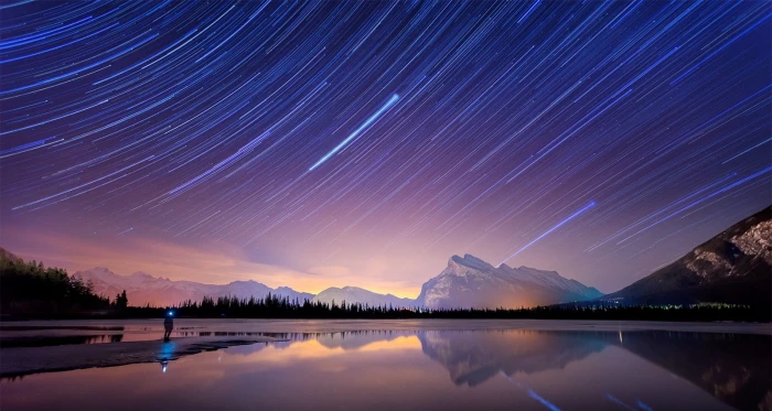blue sky phenomenon wallpaper long exposure starry night lake 2k
